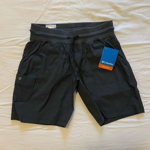 NWT Columbia Short, 8”